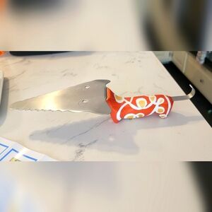 Pilones Dachshund pie or cake or pizza server